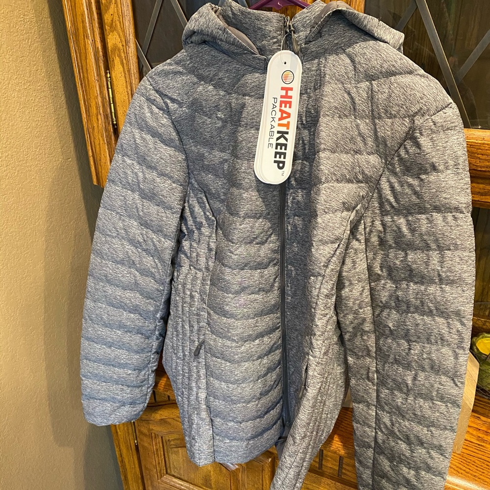 Down Jacket with Hood and Bag